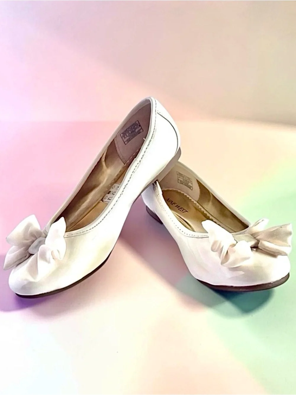 Nine West Bow Flats Cream Patent Girls Size 2 Excellent Condition